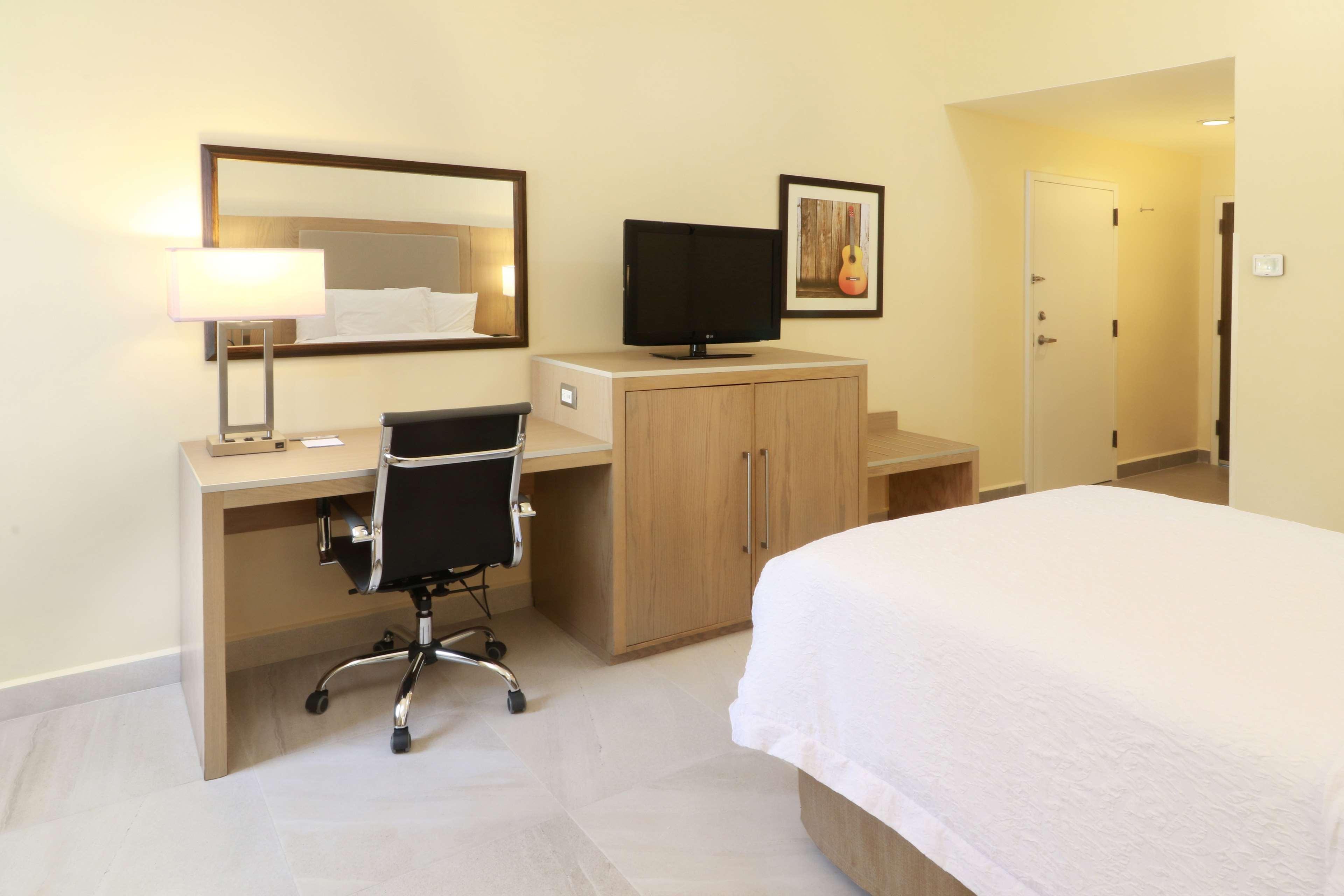 Hampton Inn Monterrey-Airport Apodaca Kültér fotó