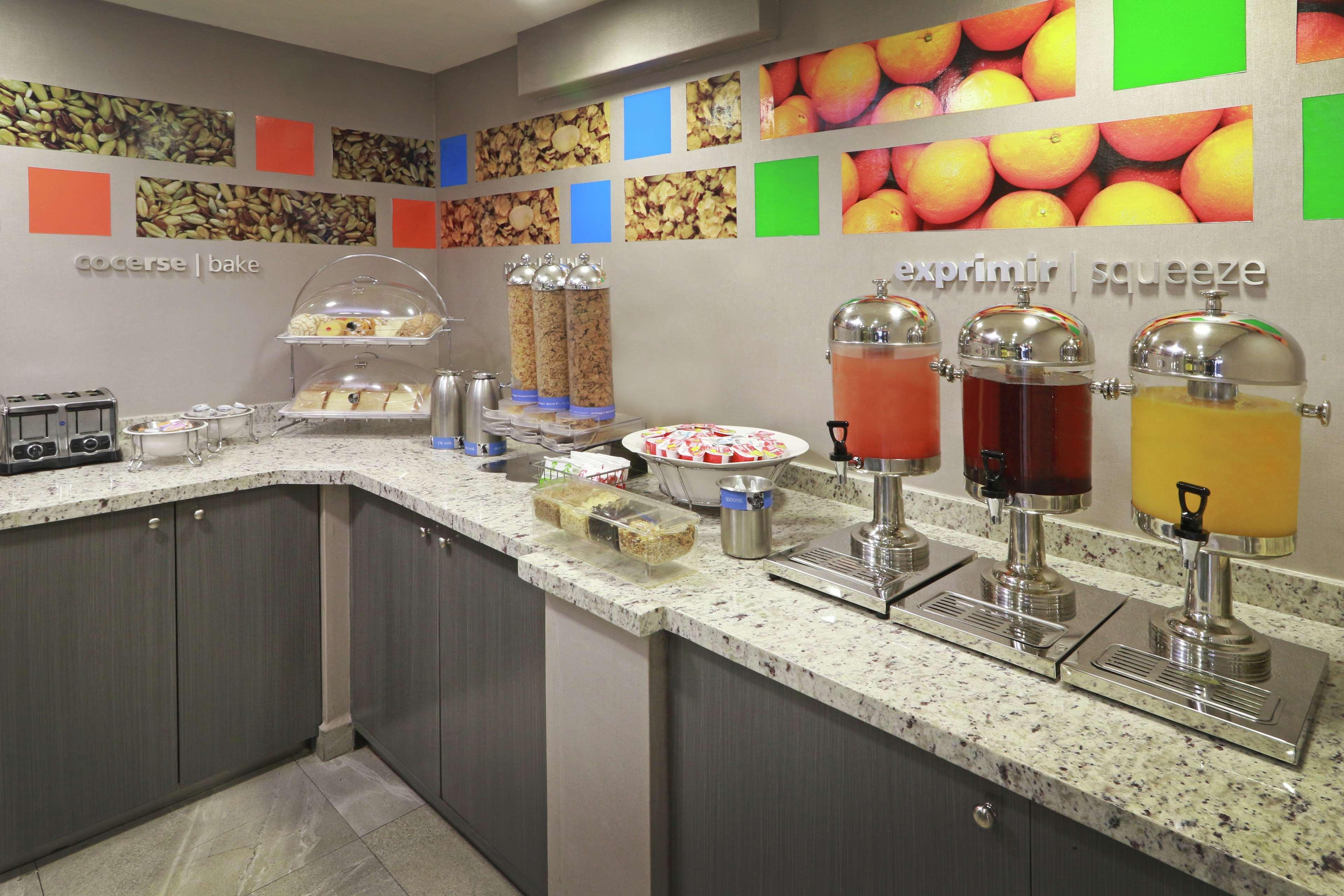 Hampton Inn Monterrey-Airport Apodaca Kültér fotó