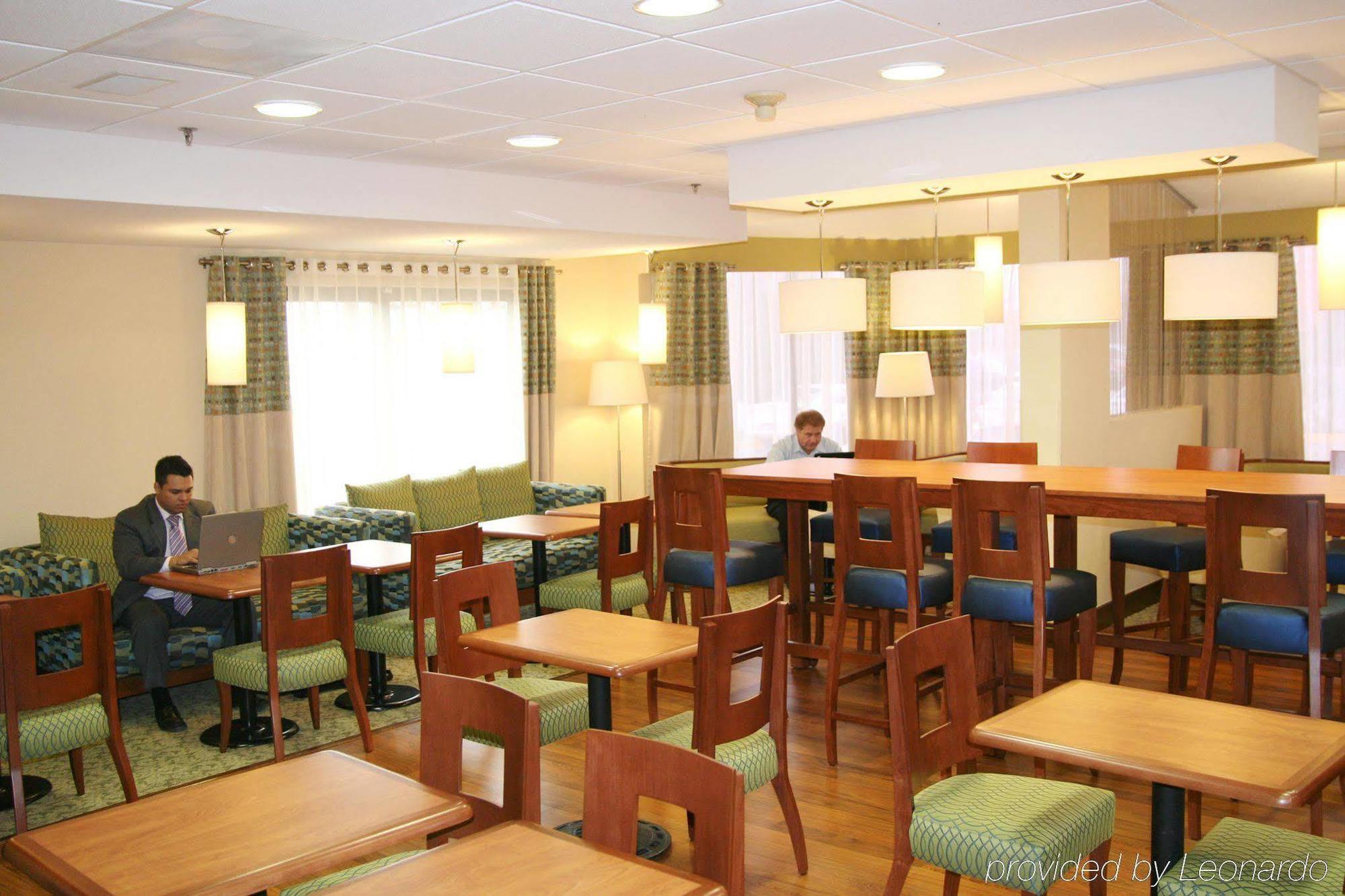 Hampton Inn Monterrey-Airport Apodaca Étterem fotó